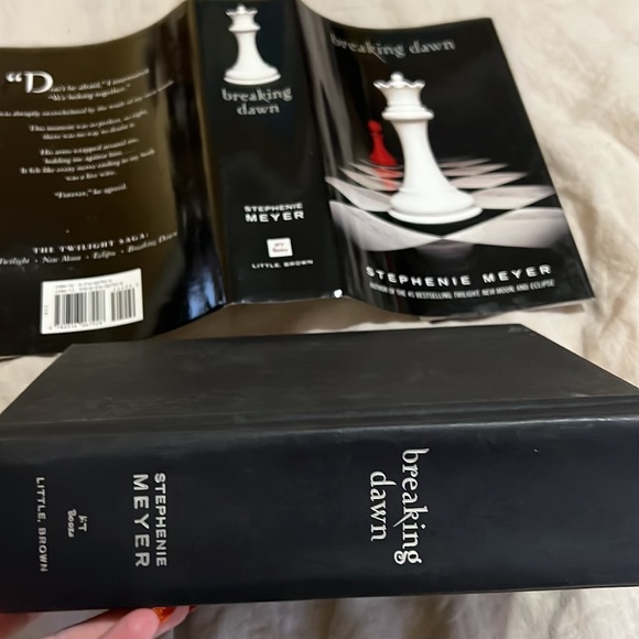 Breaking Dawn, First Edition August 2008 - Picture 6 of 6